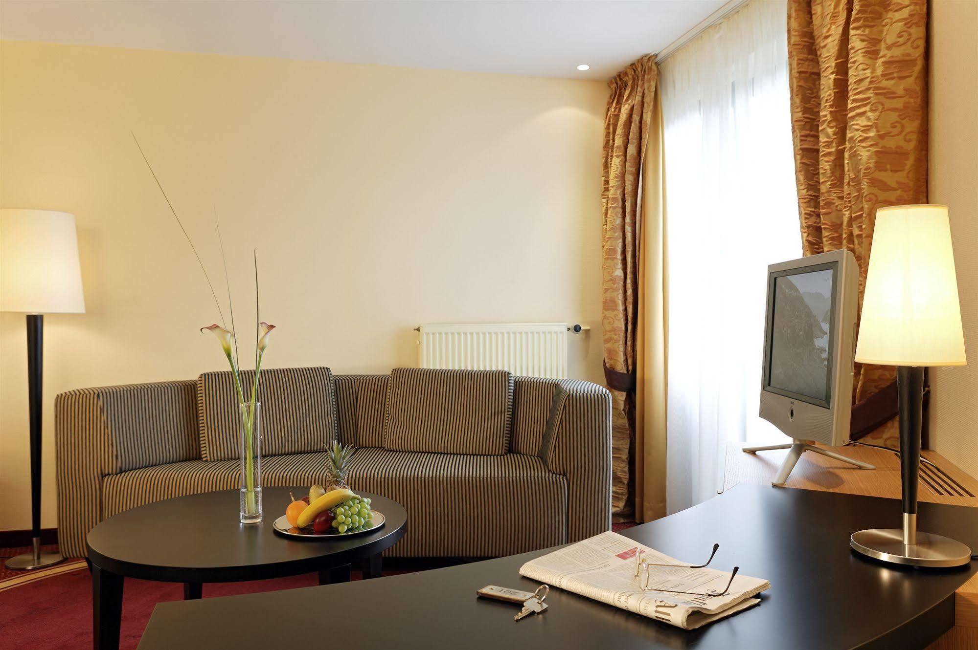 Romantik Hotel Waldschloesschen Schleswig Oda fotoğraf